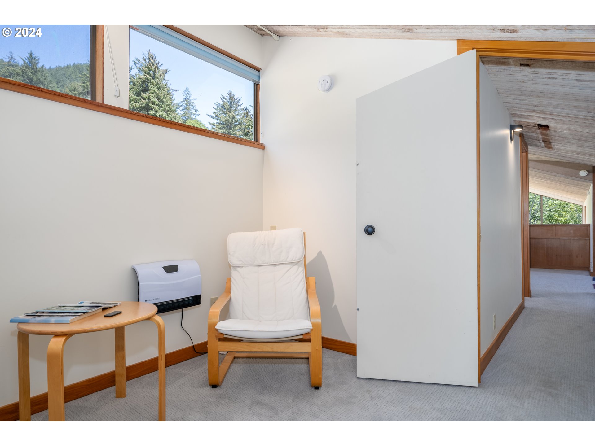 2555 Four Creeks Road Otis, OR 97368 - Photo 42 of 48 Den/Office
