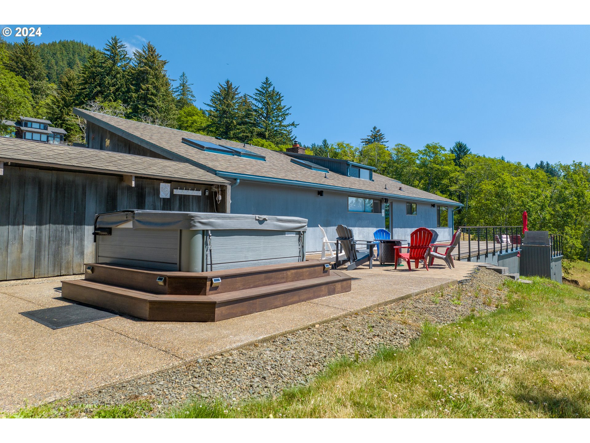 2555 Four Creeks Road Otis, OR 97368 - Photo 10 of 48 Hot Tub