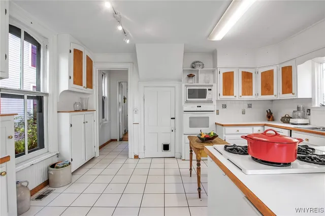 $499,900 | 41 Irving Place, Buffalo, NY 14201