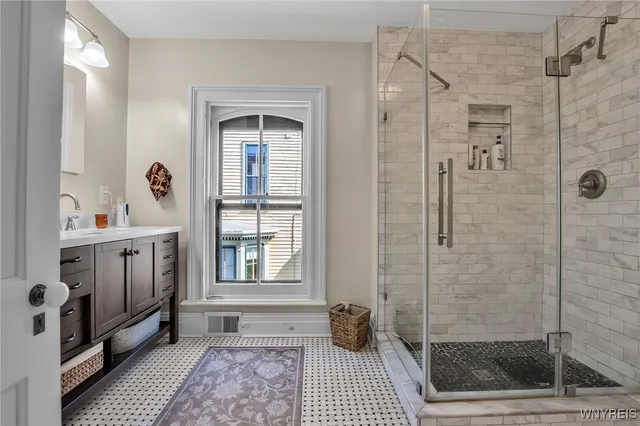 $499,900 | 41 Irving Place, Buffalo, NY 14201