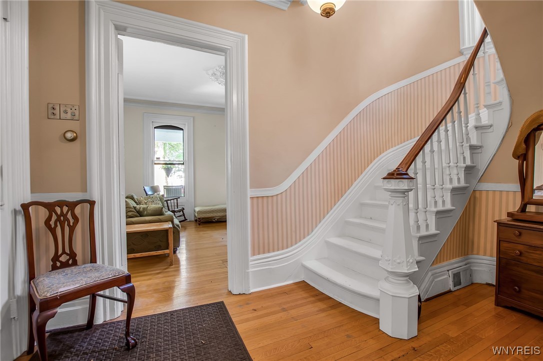 41 Irving Place Buffalo, NY 14201 - Photo 3 of 39