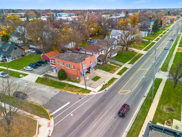 $560,000 | 597 South Lake Street, Aurora, IL 60506