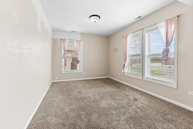 $560,000 | 597 South Lake Street, Aurora, IL 60506