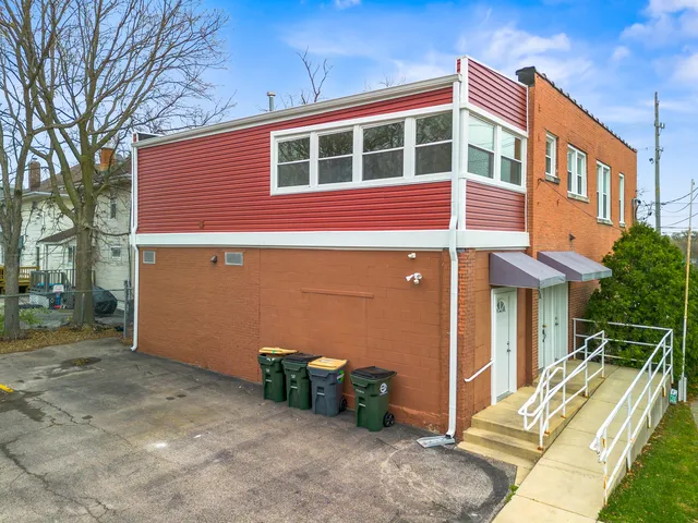 $560,000 | 597 South Lake Street, Aurora, IL 60506