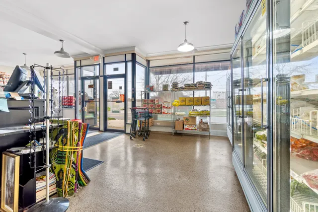 $560,000 | 597 South Lake Street, Aurora, IL 60506