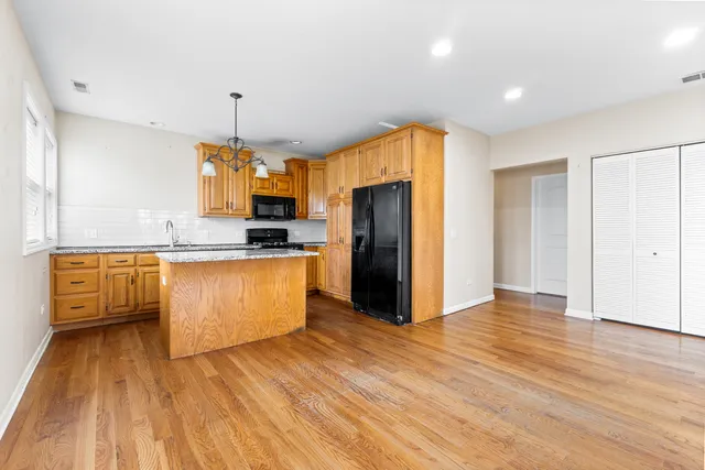 $560,000 | 597 South Lake Street, Aurora, IL 60506