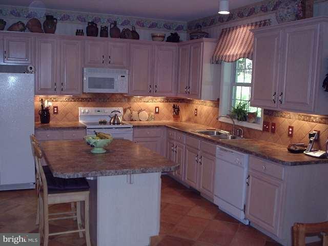 1105 Kuhn Road Boiling Springs, PA 17007 - Photo 7 of 9 Gallery Image 7