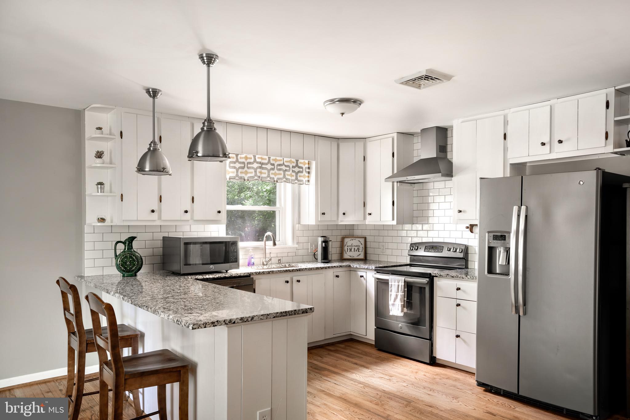 Upgraded countertops & fixtures