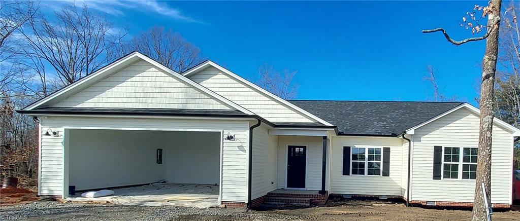 2754 Sandy Cross Road Reidsville, NC 27320 - Photo 2 of 17 Gallery Image 2