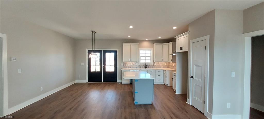 2754 Sandy Cross Road Reidsville, NC 27320 - Photo 8 of 17 Quartz Counter Tops and Tile Back Splash