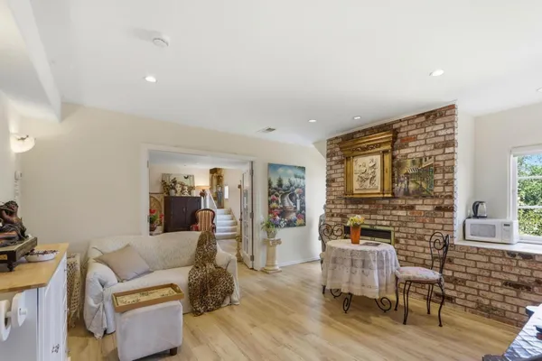 $4,888,000 | 18211 Saratoga-Los Gatos Road, Monte Sereno, CA 95030