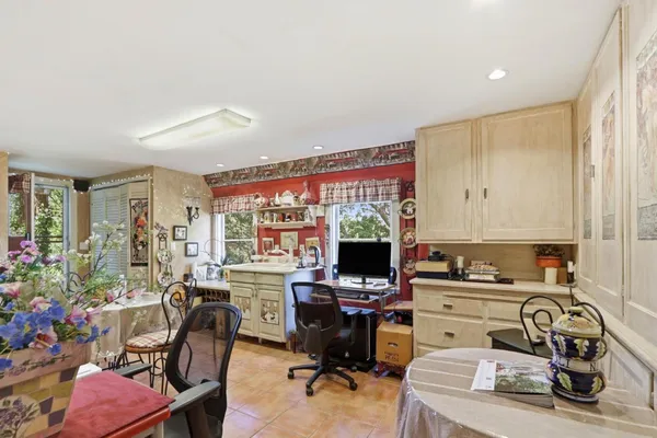 $4,888,000 | 18211 Saratoga-Los Gatos Road, Monte Sereno, CA 95030