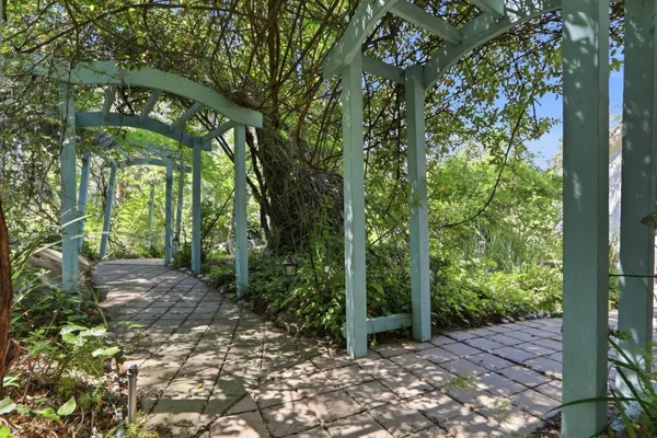 $4,888,000 | 18211 Saratoga-Los Gatos Road, Monte Sereno, CA 95030
