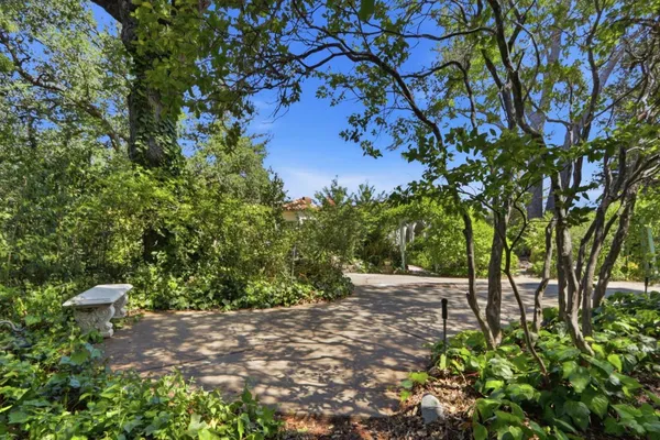 $4,888,000 | 18211 Saratoga-Los Gatos Road, Monte Sereno, CA 95030