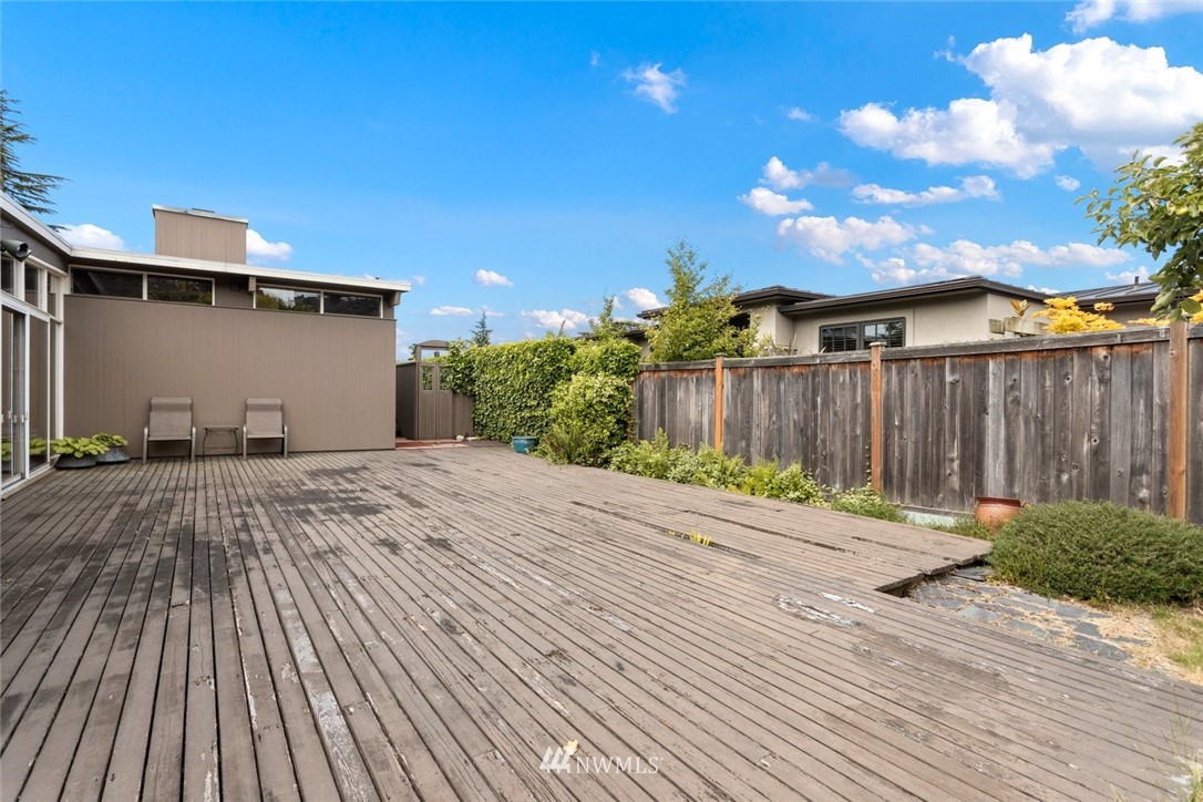 8430 Midland Road Medina, WA 98039 - Photo 16 of 16