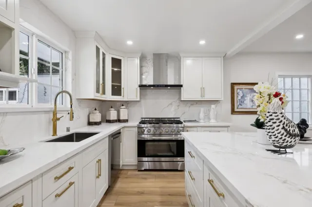 $2,998,888 | 33 Seville Way, San Mateo, CA 94402