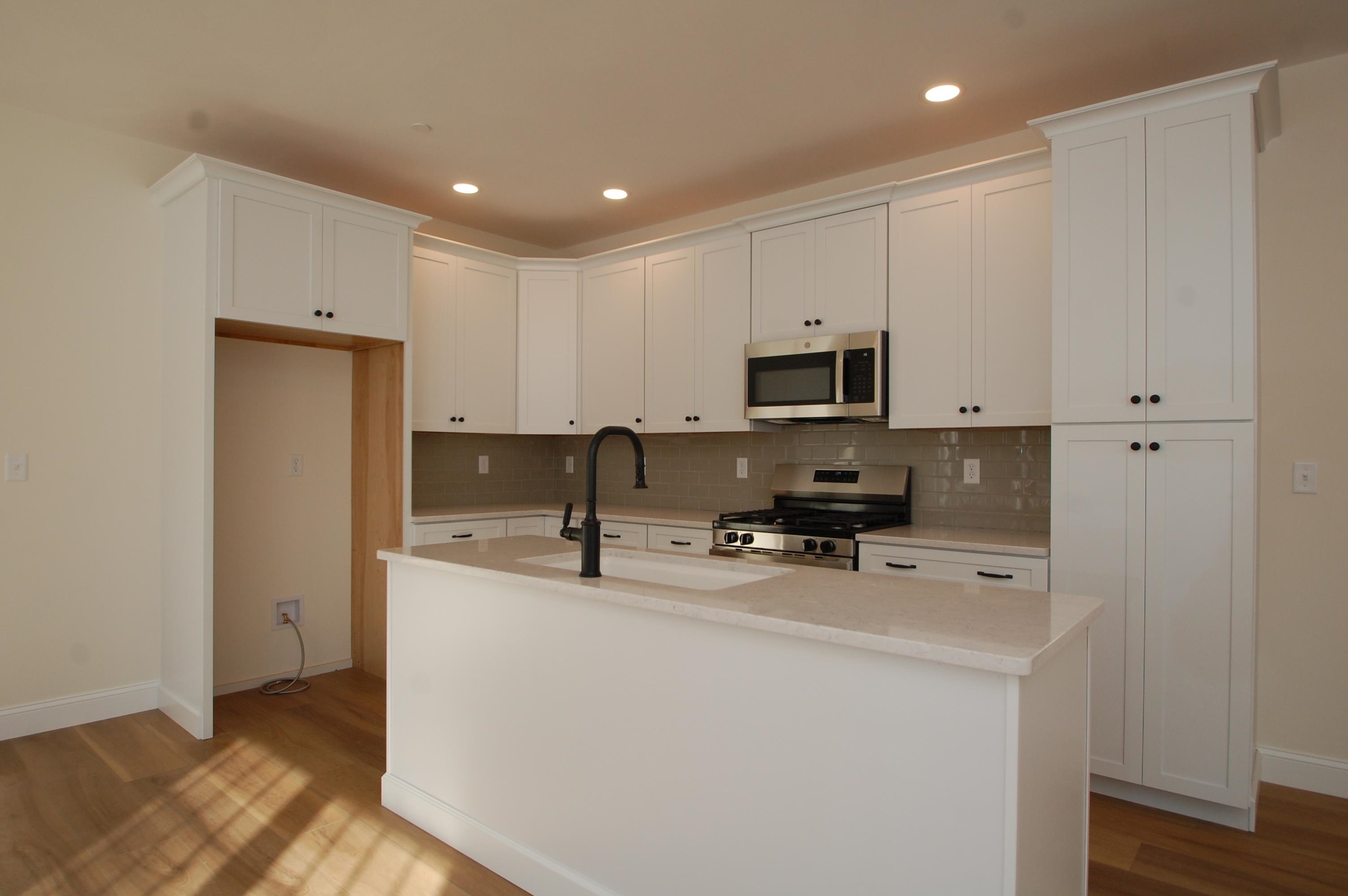 3 A Dearborn Circle Walpole, NH 03608 - Photo 2 of 16