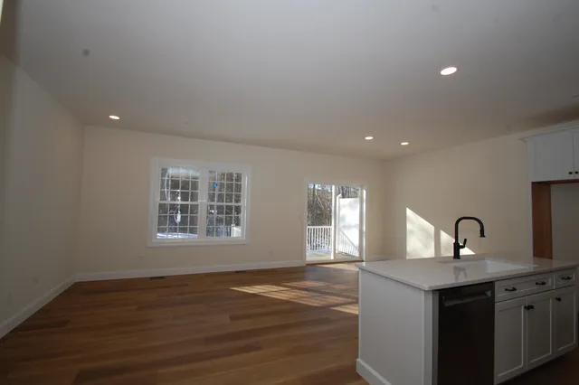 $520,000 | 3 A Dearborn Circle, Walpole, NH 03608