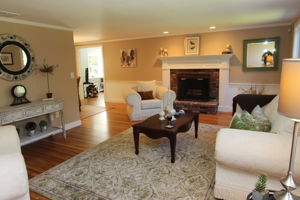 13 Topsfield Road Wenham, MA 01984 - Photo 5 of 30 Gallery Image 5