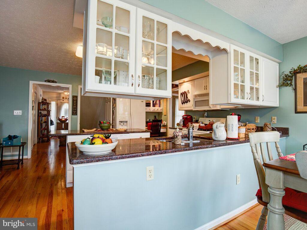 128 Asbury Road Winchester, VA 22602 - Photo 8 of 29 Kitchen
