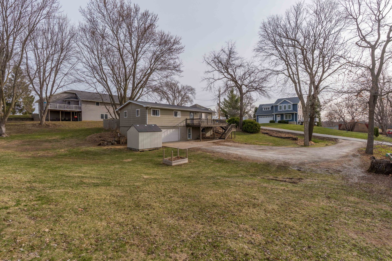 214 South 3rd Street Le Claire, IA 52753 - Photo 35 of 40