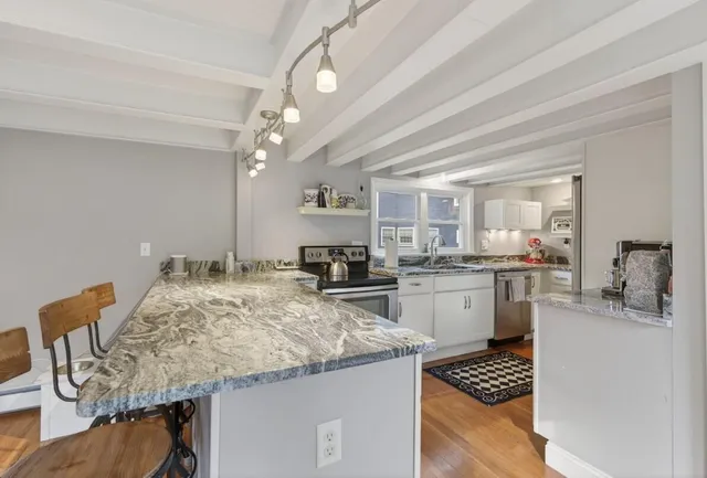 $499,000 | 2 Cross Street, Kennebunk, ME 04043