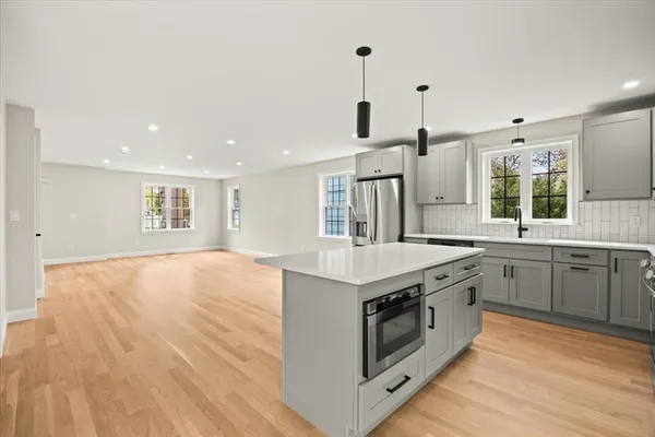 $659,900 | 33 Glendale Avenue, Brockton, MA 02301
