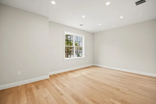 $659,900 | 33 Glendale Avenue, Brockton, MA 02301