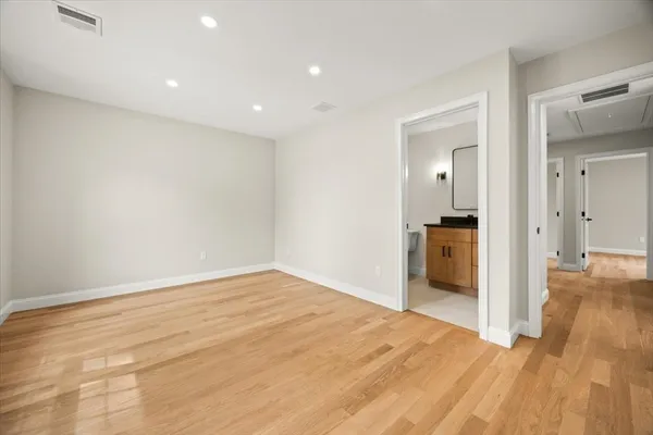 $659,900 | 33 Glendale Avenue, Brockton, MA 02301