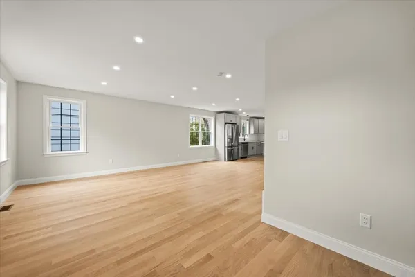$659,900 | 33 Glendale Avenue, Brockton, MA 02301