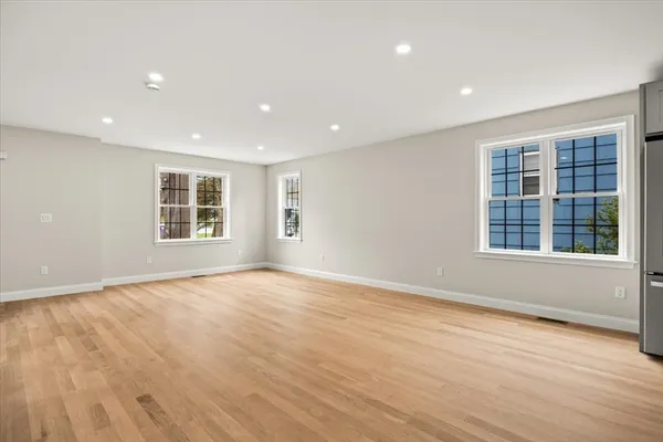 $659,900 | 33 Glendale Avenue, Brockton, MA 02301