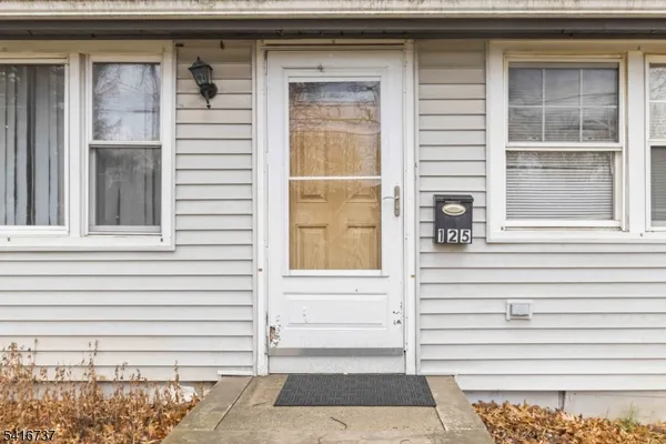 $3,400 | 125 Minnehaha Boulevard, Lake Hiawatha, NJ 07034