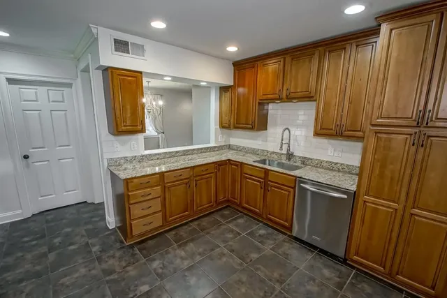 $524,000 | Undisclosed Address, Metairie, LA 70001