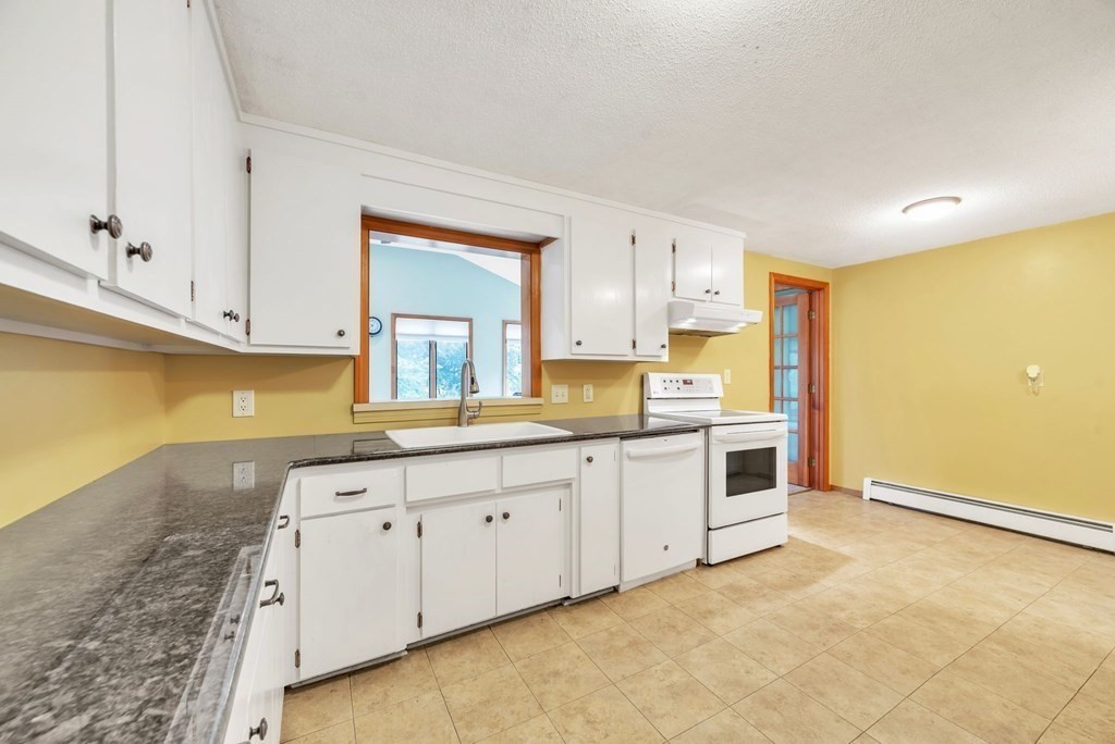 89 Rogers Road East Longmeadow, MA 01028 - Photo 15 of 35 Gallery Image 15