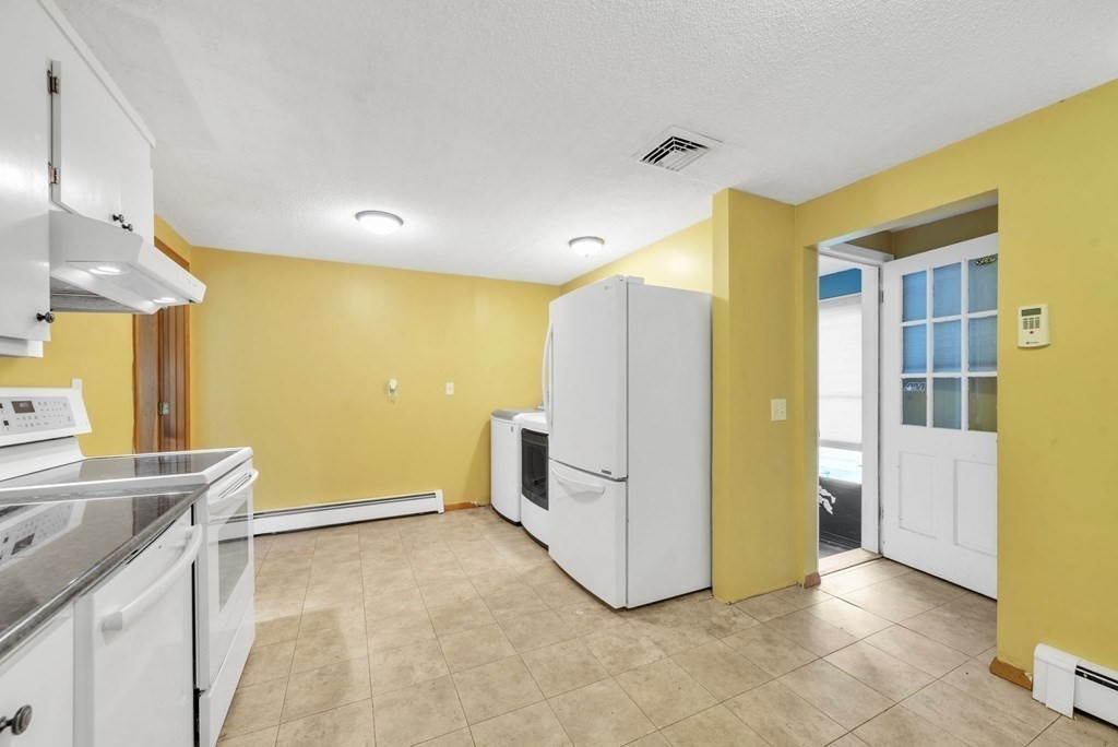 89 Rogers Road East Longmeadow, MA 01028 - Photo 16 of 35 Gallery Image 16