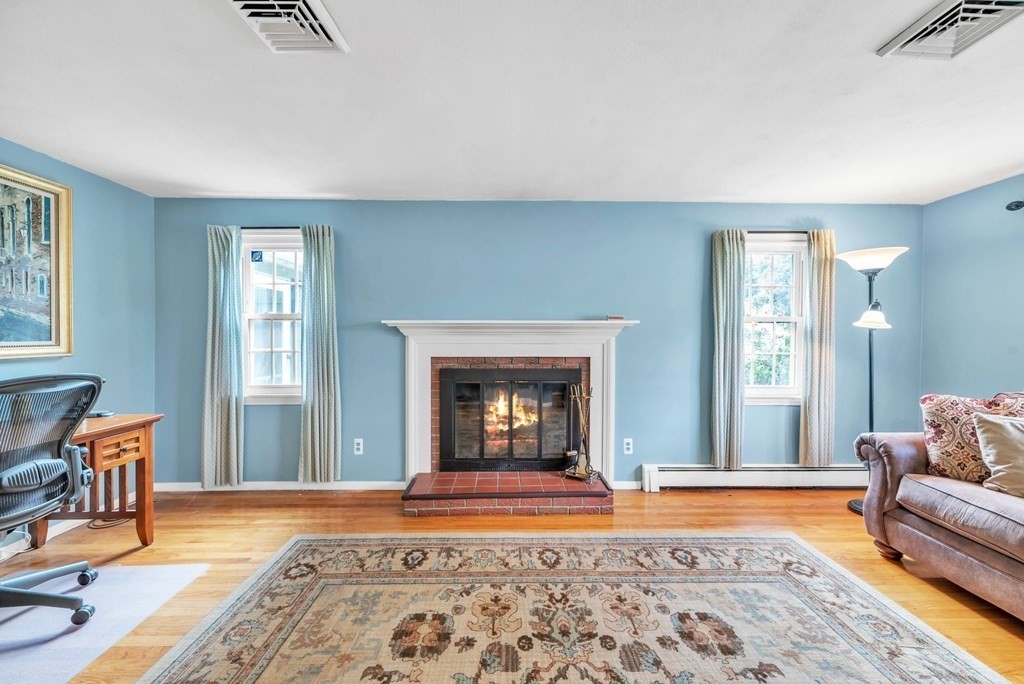 89 Rogers Road East Longmeadow, MA 01028 - Photo 3 of 35 Gallery Image 3