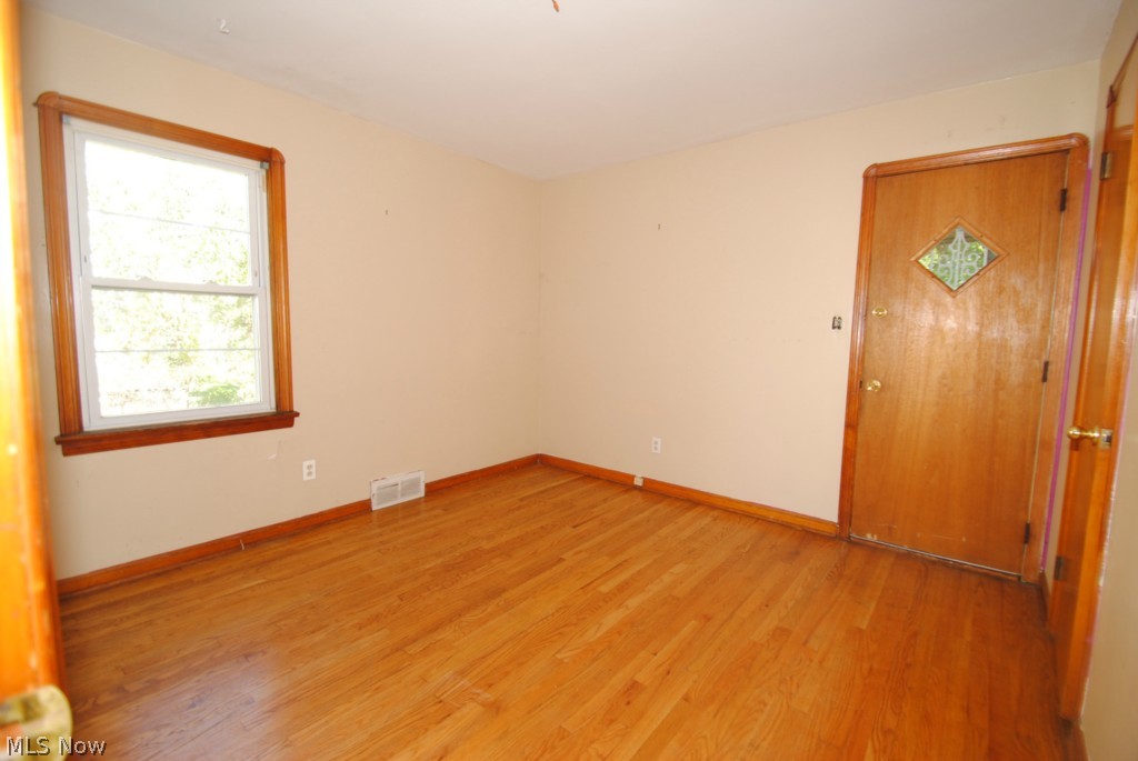 2831 Ludlow Road Cleveland, OH 44120 - Photo 6 of 18