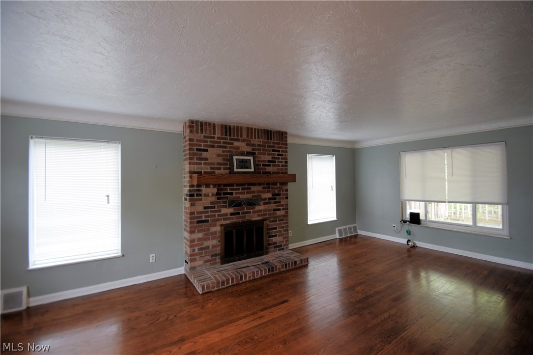 6515 West Ridgewood Drive Parma, OH 44129 - Photo 8 of 29 Gallery Image 8