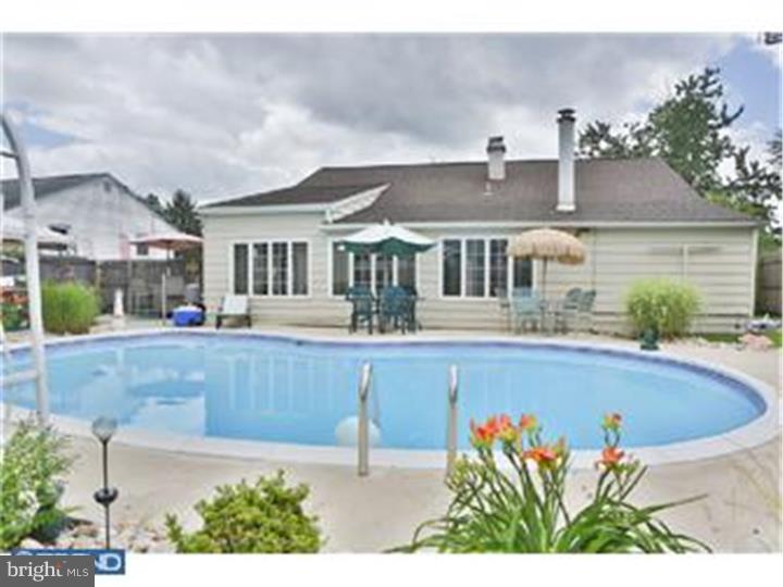 521 Monroe Street Riverside, NJ 08075 - Photo 1 of 25