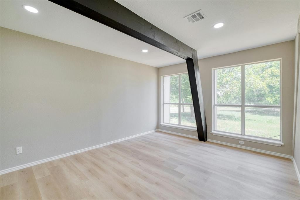2550 FM 972 Georgetown, TX 78626 - Photo 11 of 29 a view of an empty room with a window