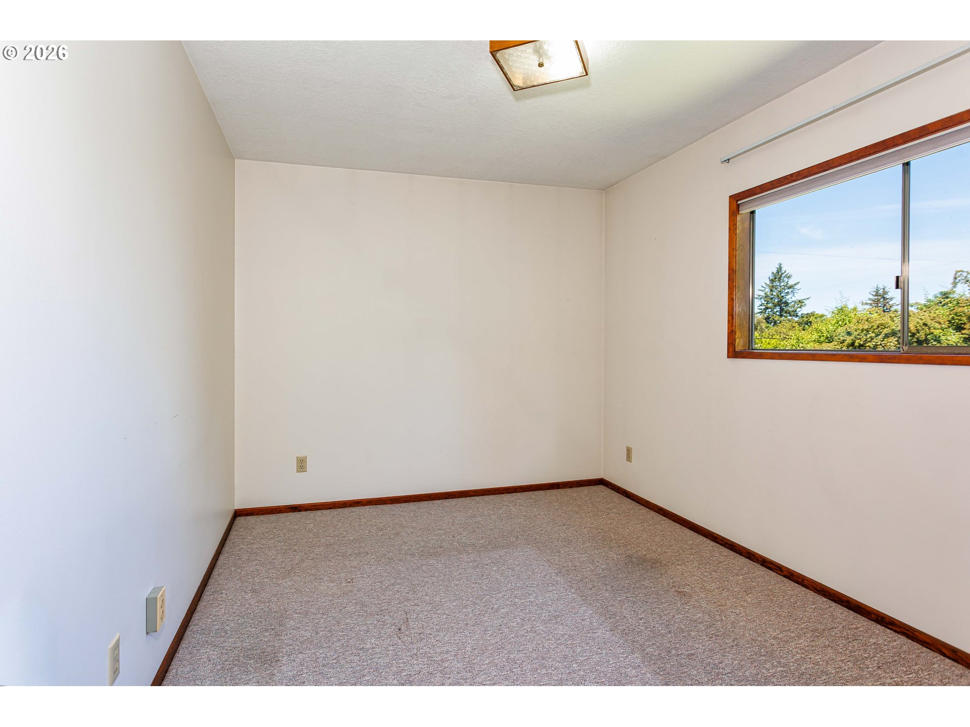 5010 Southwest Miles Street Portland, OR 97219 - Photo 17 of 30 Gallery Image 17