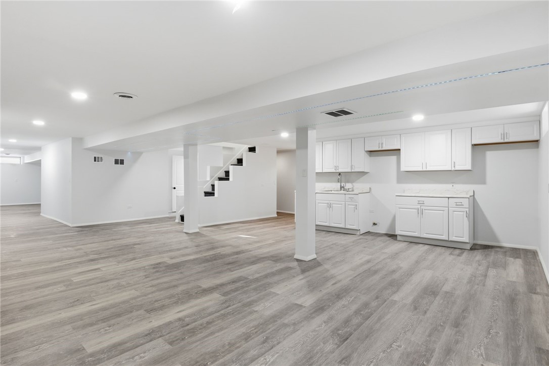 6 Newport Road Irondequoit, NY 14622 - Photo 26 of 34