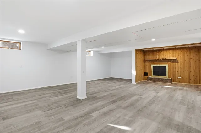 $399,900 | 6 Newport Road, Irondequoit, NY 14622