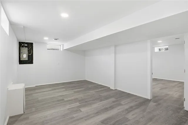 $399,900 | 6 Newport Road, Irondequoit, NY 14622