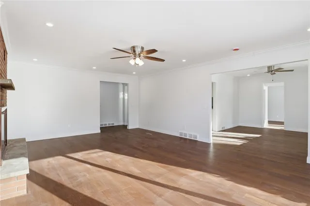 $399,900 | 6 Newport Road, Irondequoit, NY 14622