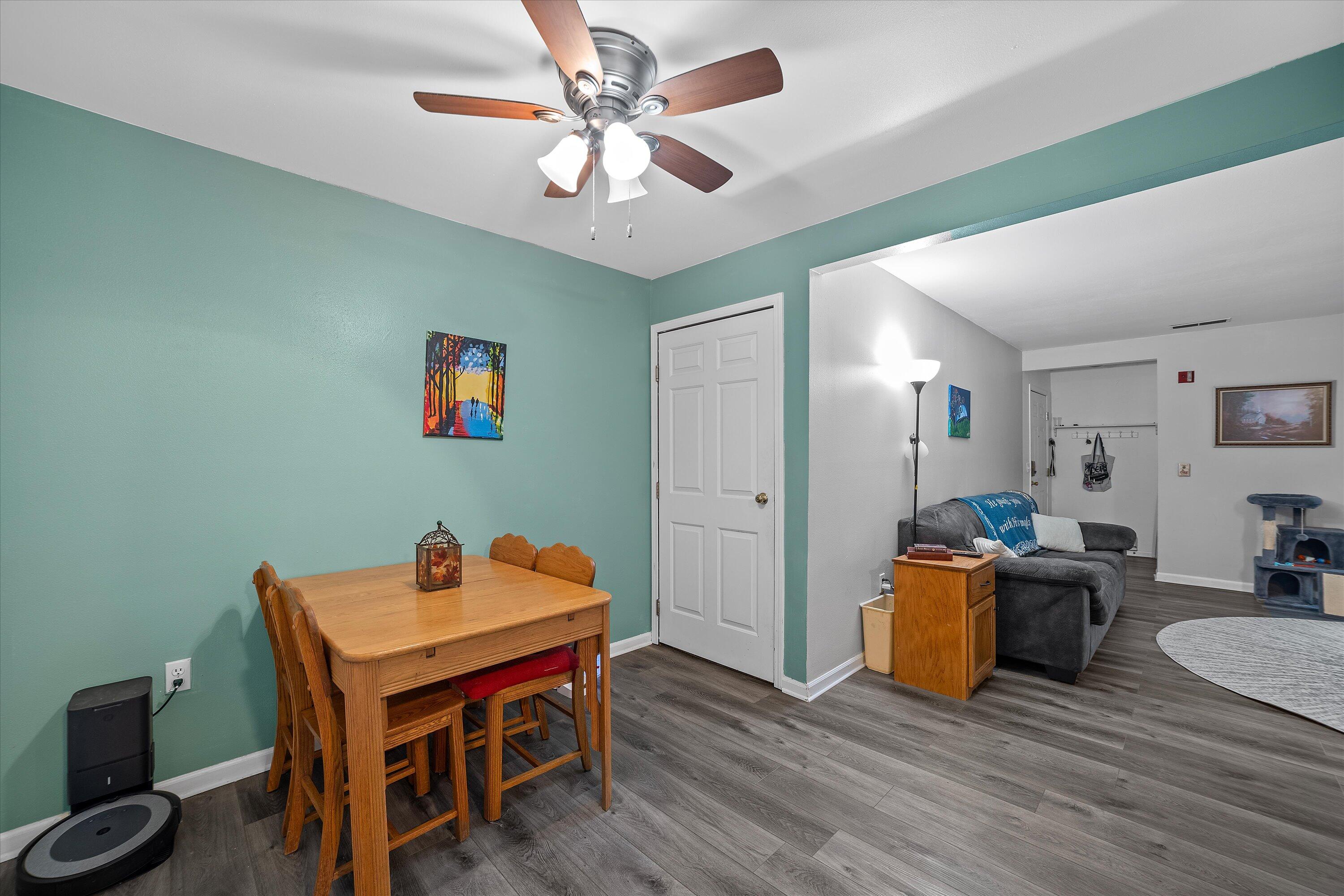 4835 Easy Street, Unit 9 Delafield, WI 53029 - Photo 10 of 25 19-P1284658