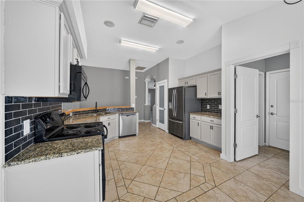 708 Erik Lake Road Brandon, FL 33510 - Photo 13 of 36 Gallery Image 13