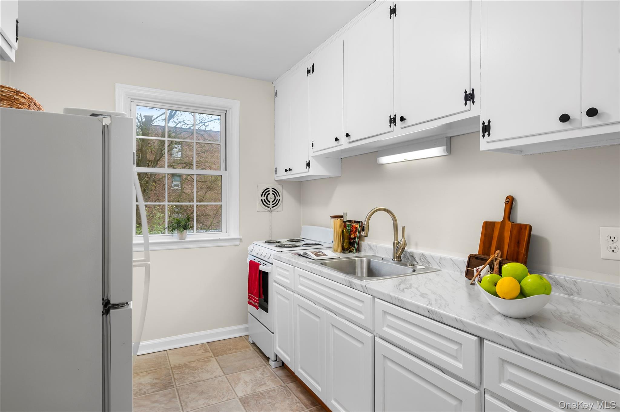 51 Cross Street, Unit 3B Yonkers, NY 10708 - Photo 2 of 18