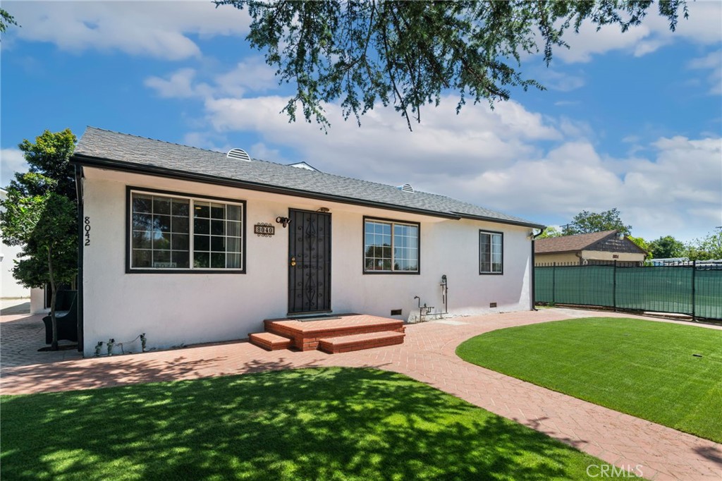 8040 Ranchito Avenue Panorama City, CA 91402 - Photo 3 of 64