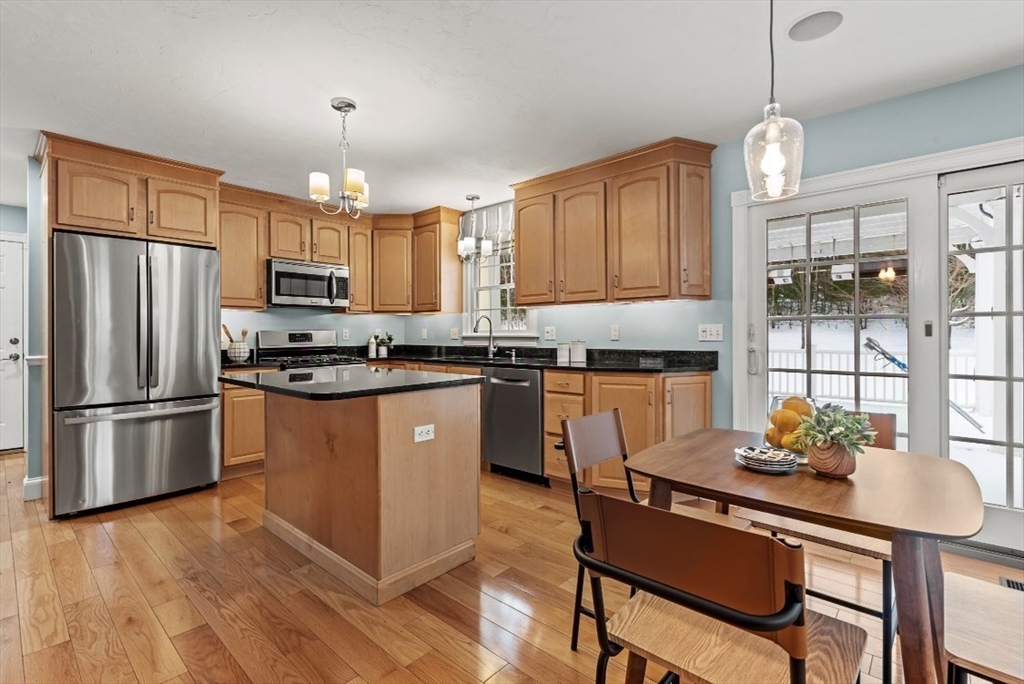 227 Mohawk Road Raynham, MA 02767 - Photo 13 of 42 Gallery Image 13